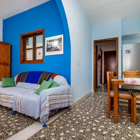 Elia Apartman *
