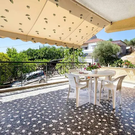 Elia Apartman